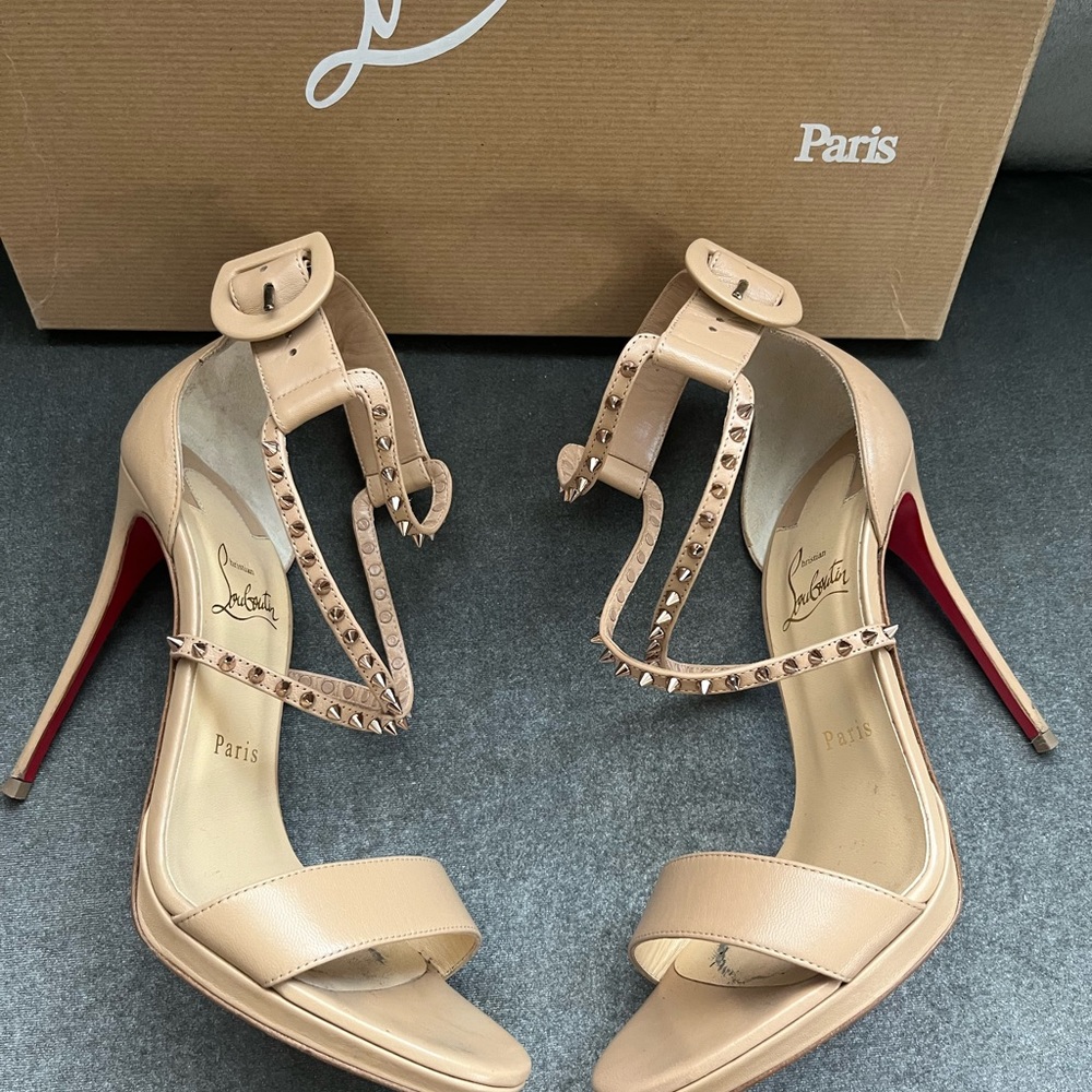 Christian Louboutin nude studded straps. Size 38.5 - Picture 3 of 8